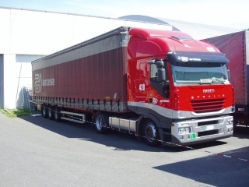 Iveco-Stralis-AS-PLSZ-Arcese-Holz-310104-1[1]